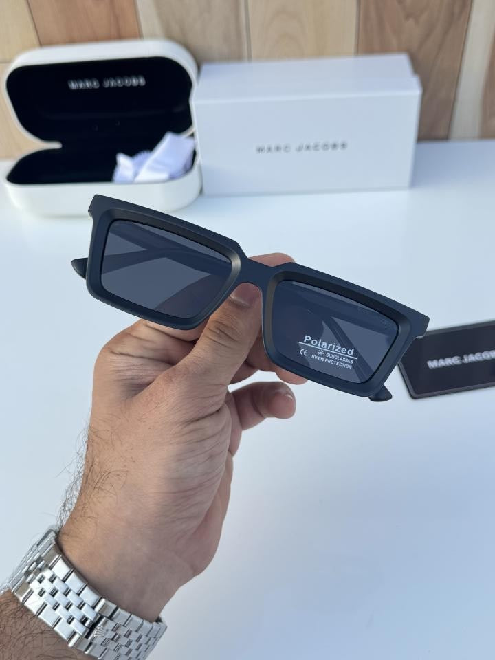 Ma_rc_jac_obs_11017_black